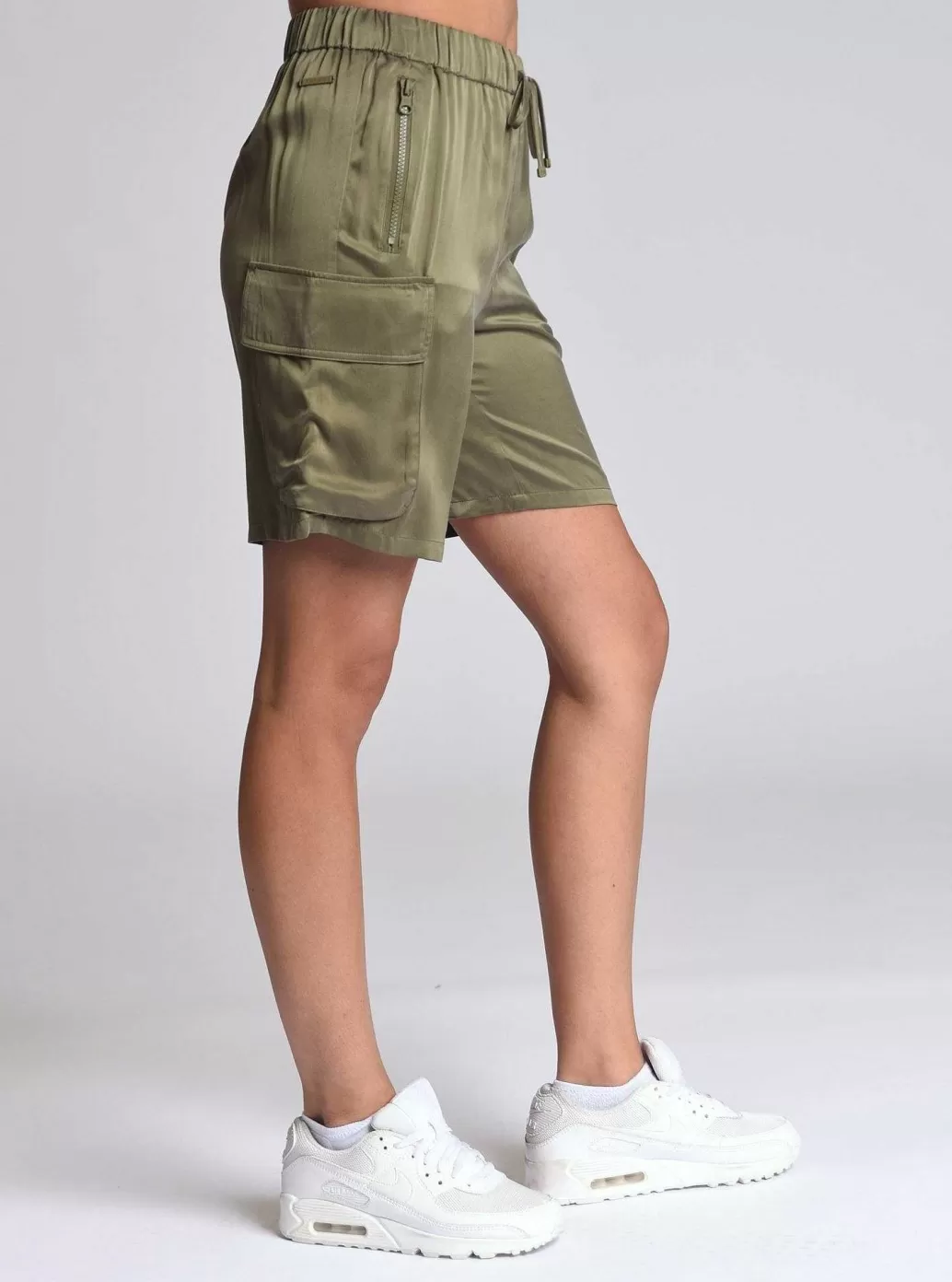 Blanc Noir Chelsea Zijden Bermudashort*Vrouwen Marineblauw