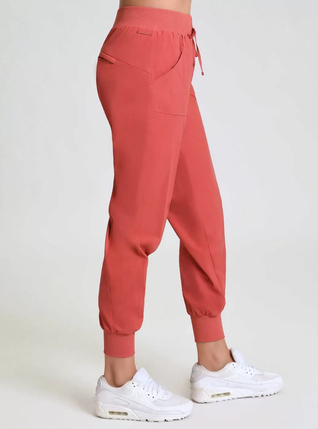 Blanc Noir Mastermind-Jogger*Vrouwen Cranberry