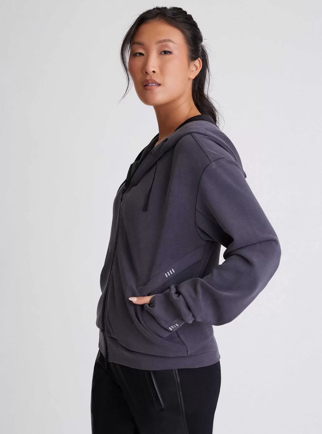 Blanc Noir Travel Twin: Brooke Reflecterende Hoodie*Vrouwen Bovenkanten